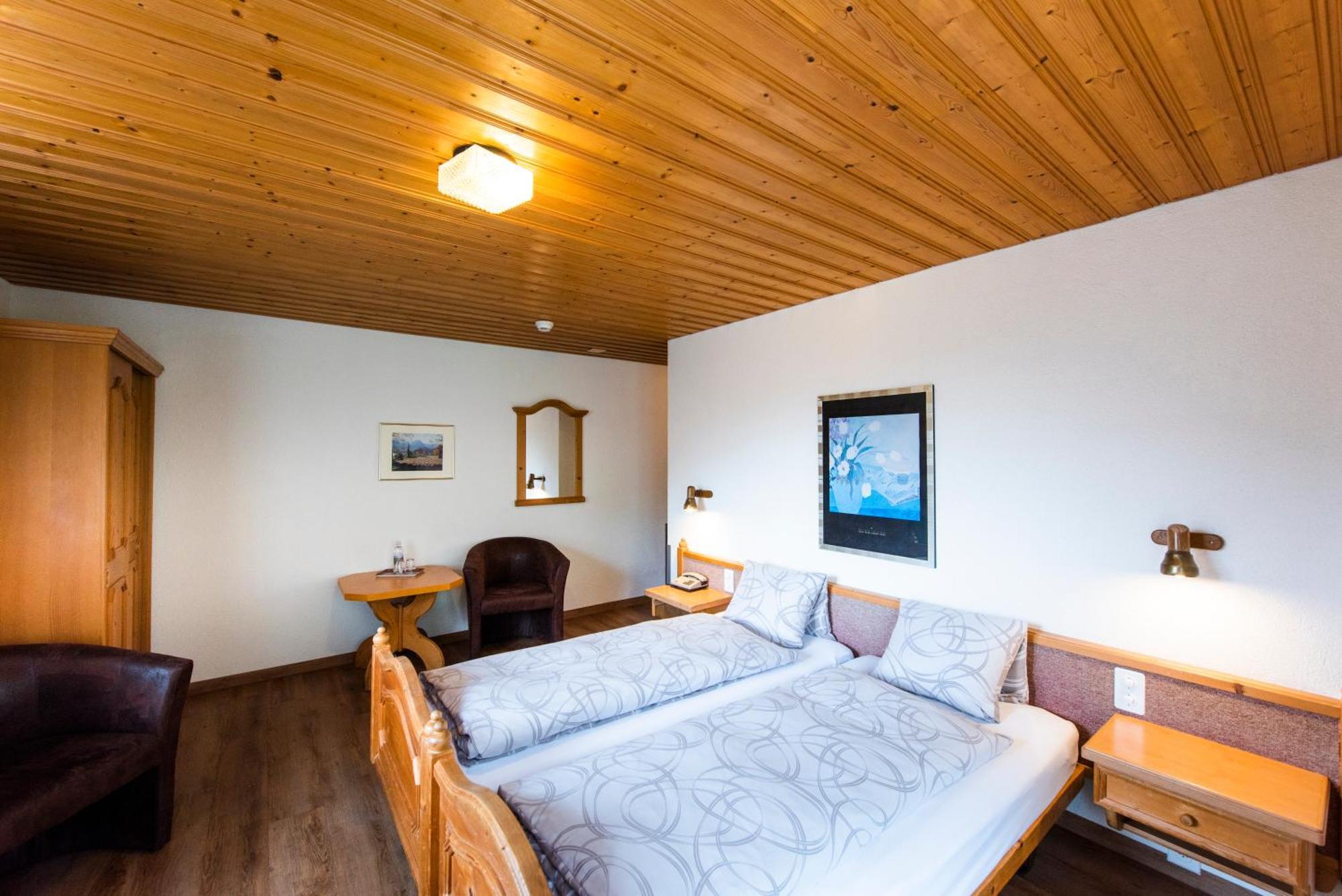 Hotel Brienzerburli Brienz  Extérieur photo