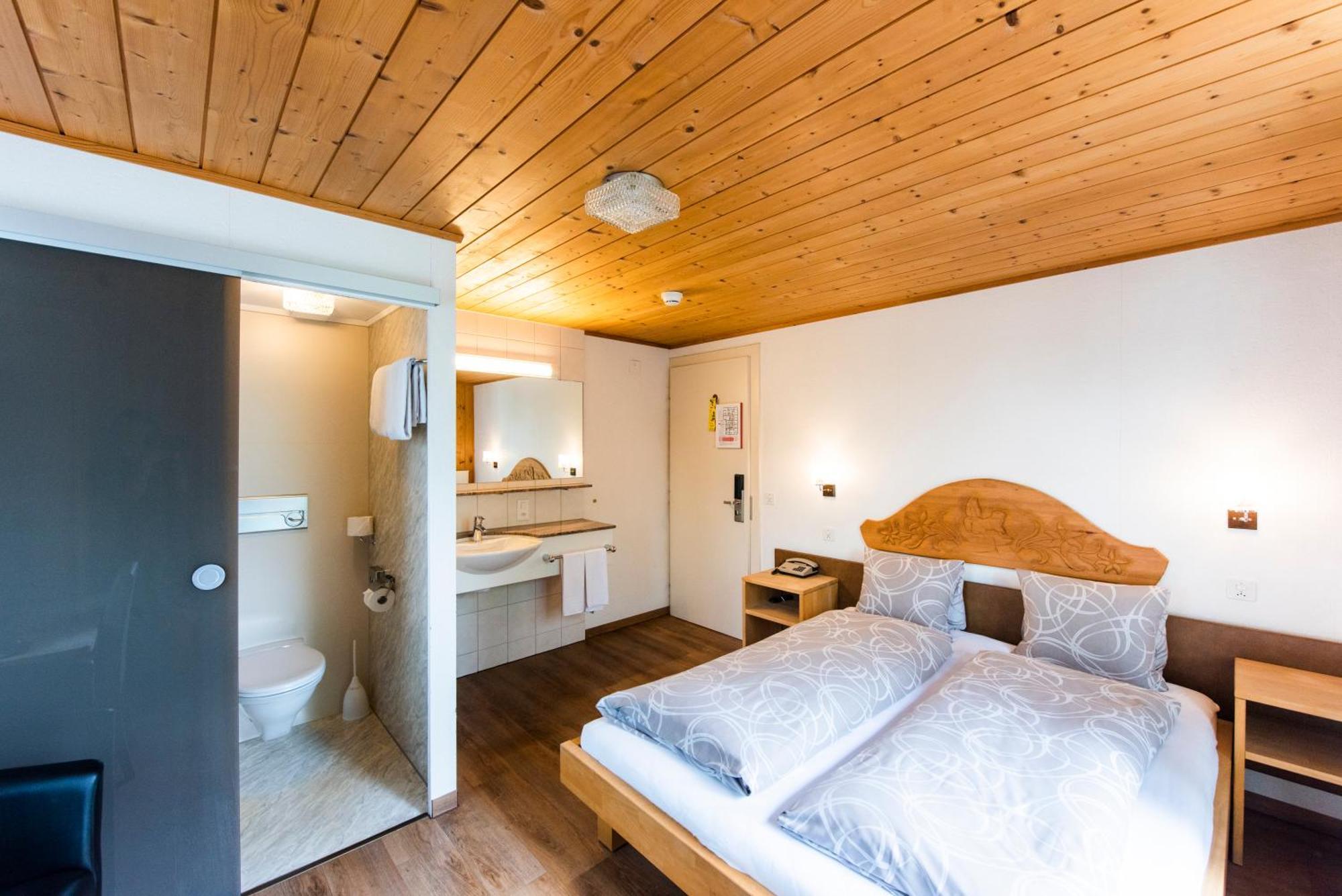 Hotel Brienzerburli Brienz  Extérieur photo