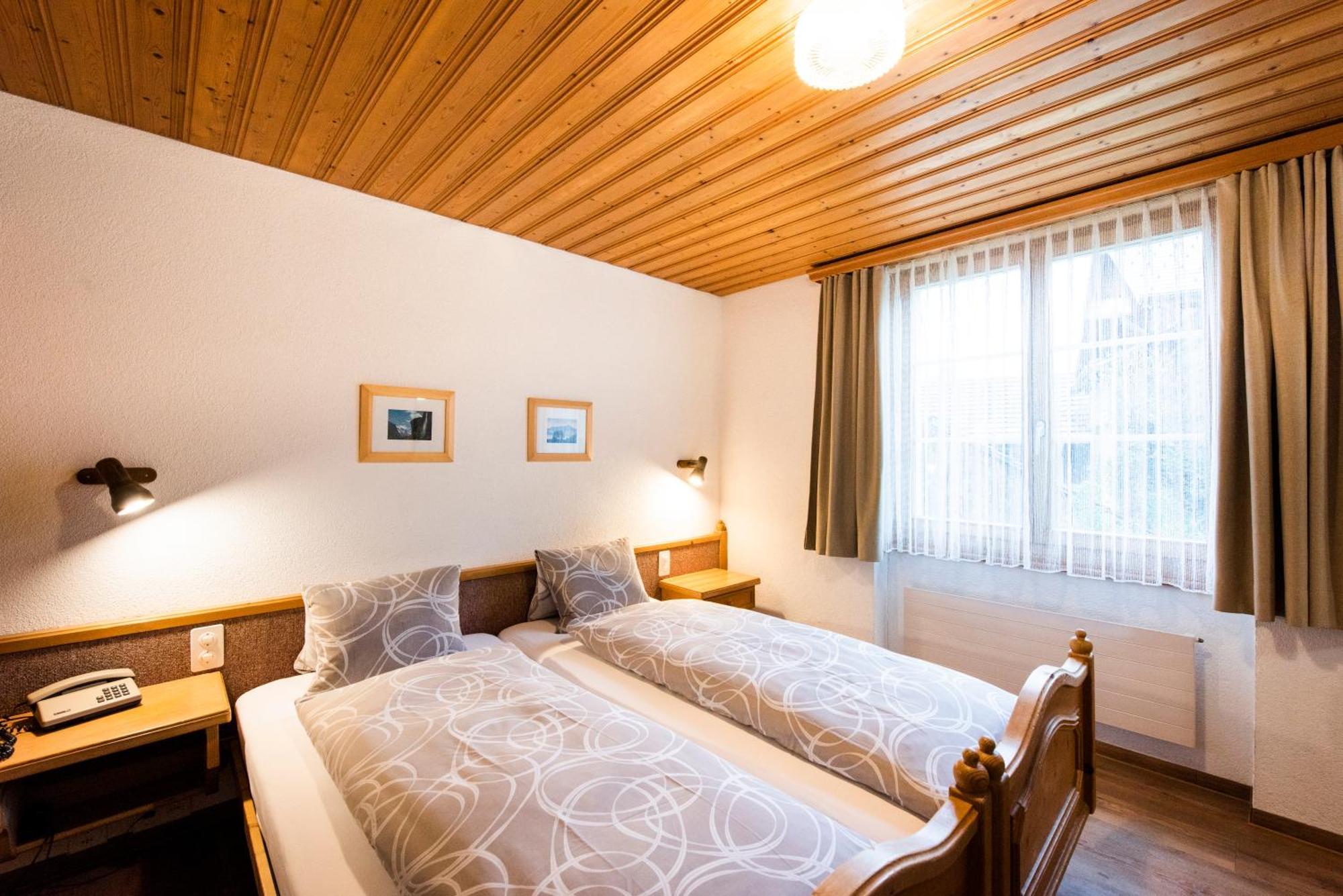 Hotel Brienzerburli Brienz  Extérieur photo